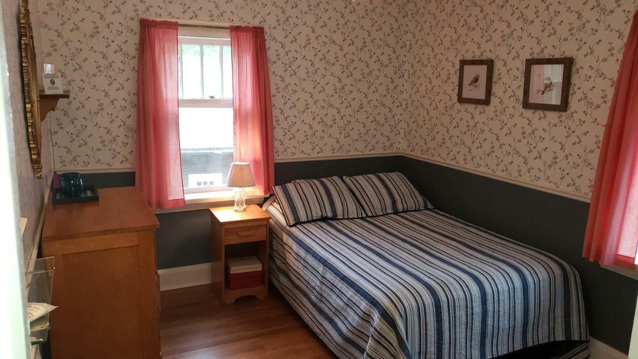 Miners' Bay Lodge Minden エクステリア 写真