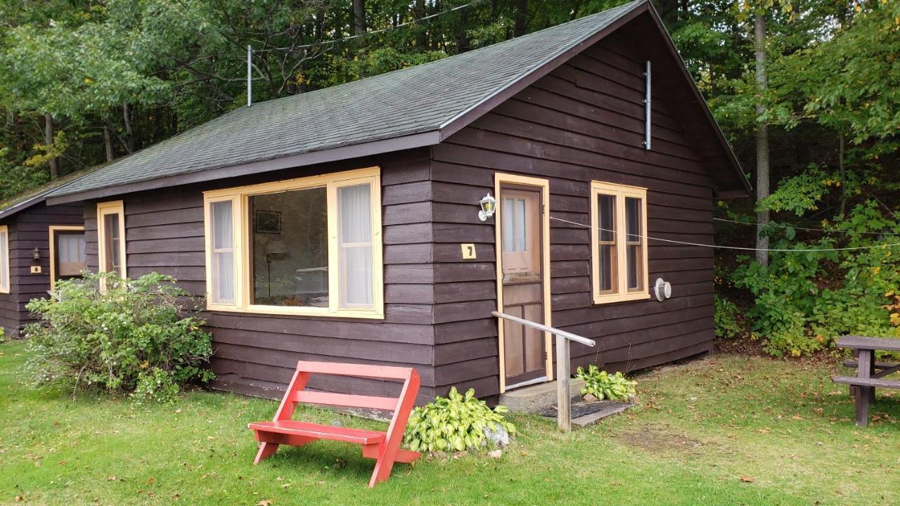 Miners' Bay Lodge Minden エクステリア 写真